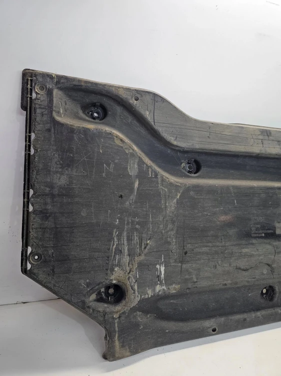 OSŁONA PŁYTA PODWOZIA LEWA AUDI A3 8V CABRIO 5Q7825201B