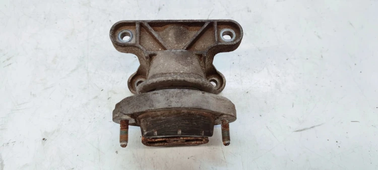 ŁAPA PODUSZKA SKRZYNI AUDI A4 B6 B7 8E0399115F