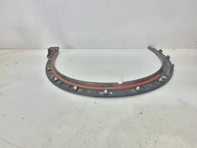 LISTWA Z BŁOTNIKA NAKŁADKA PRAWY PRZÓD AUDI Q3 8U 8U0853718A POŁYSK