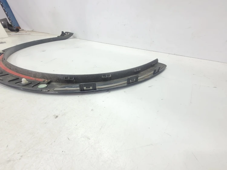 LISTWA Z BŁOTNIKA NAKŁADKA PRAWY PRZÓD AUDI Q3 8U 8U0853718A POŁYSK