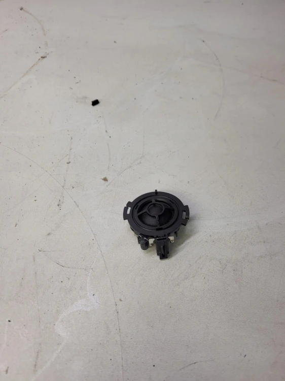 GŁOŚNIK WYSOKOTONOWY AUDI A4 B9 8W5035399