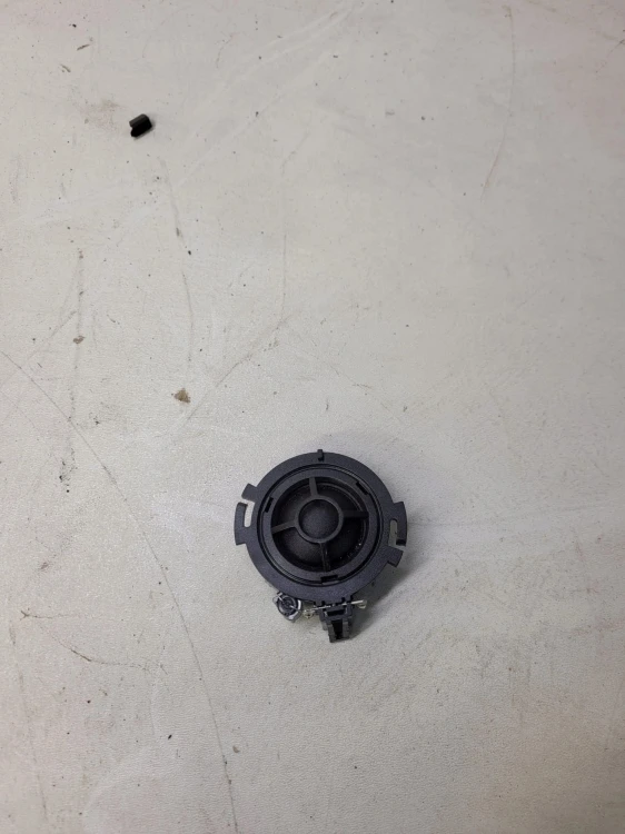 GŁOŚNIK WYSOKOTONOWY AUDI A4 B9 8W5035399