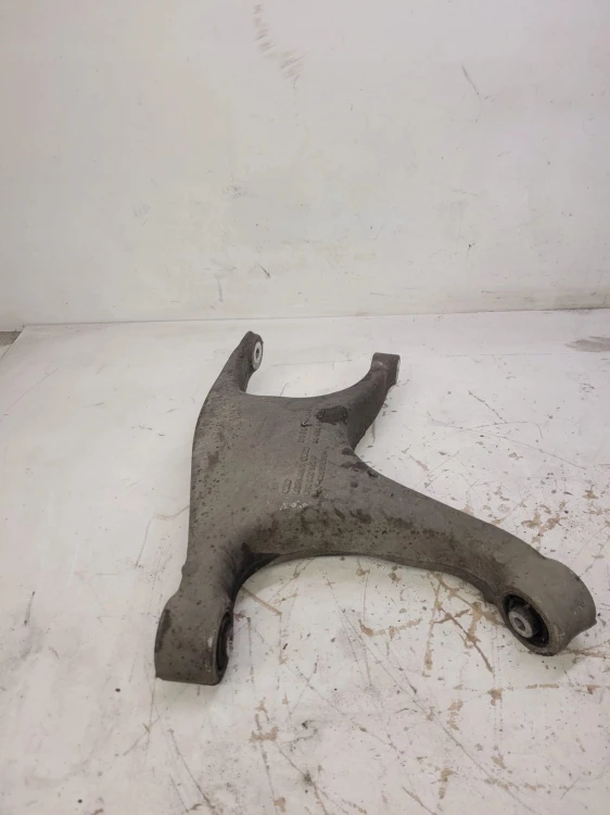 WAHACZ PRAWY TYŁ DOLNY AUDI Q5 8R 8R0505312F