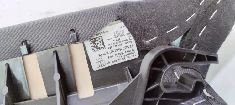 BOCZEK KANAPY PRAWY TYŁ MATER AUDI A4 B9 8W0885704