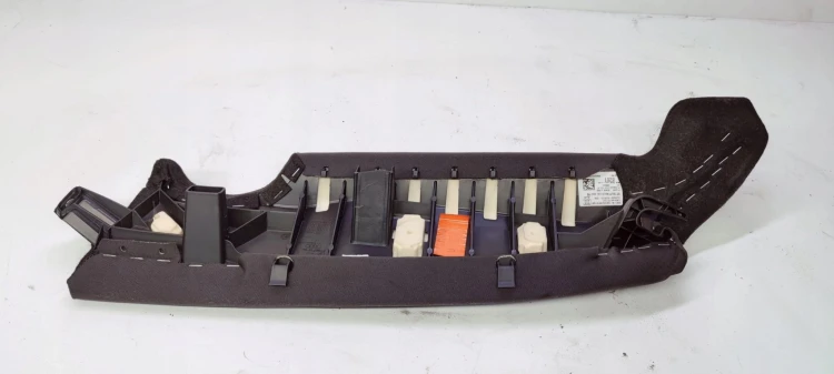 BOCZEK KANAPY PRAWY TYŁ MATER AUDI A4 B9 8W0885704