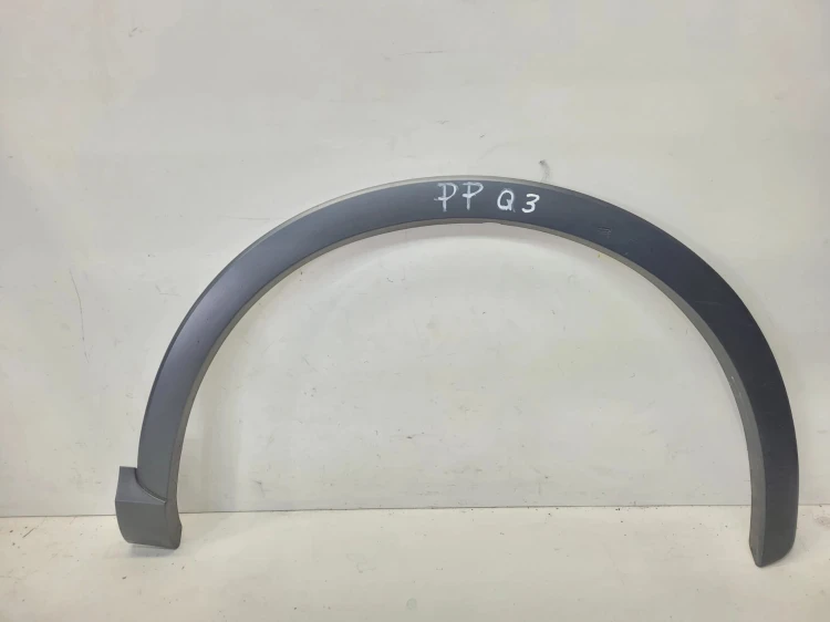 LISTWA Z BŁOTNIKA NAKŁADKA PRAWY PRZÓD AUDI Q3 8U 8U0853718A SZARA