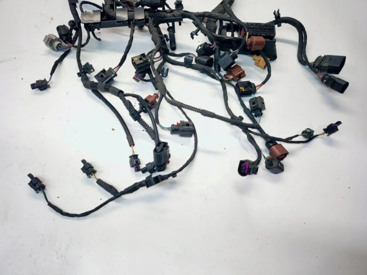 WIĄZKA INSTALACJA SILNIKA AUDI A6 C8 A4 B9 A5 Q5 2.0 TDI 05L971595AD