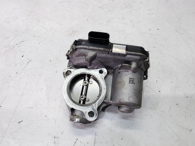 PRZEPUSTNICA KLAPA SPALIN EGR AUDI A4 B9 A5 Q5 FY A6 C8 3.0 TDI 059131477E