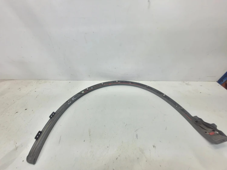 LISTWA Z BŁOTNIKA NAKŁADKA PRAWY PRZÓD AUDI Q3 8U 8U0853718A SZARA