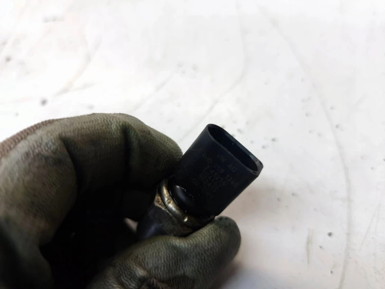 CZUJNIK CIŚNIENIA KLIMATYZACJI AUDI A6 C7 A7 A4 A5 Q5 4H0959126B