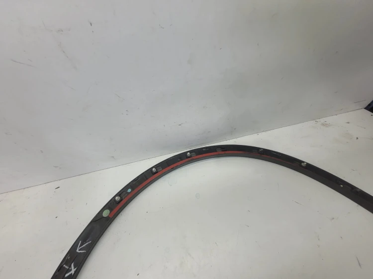 LISTWA Z BŁOTNIKA NAKŁADKA PRAWY PRZÓD AUDI Q3 8U 8U0853718A SZARA