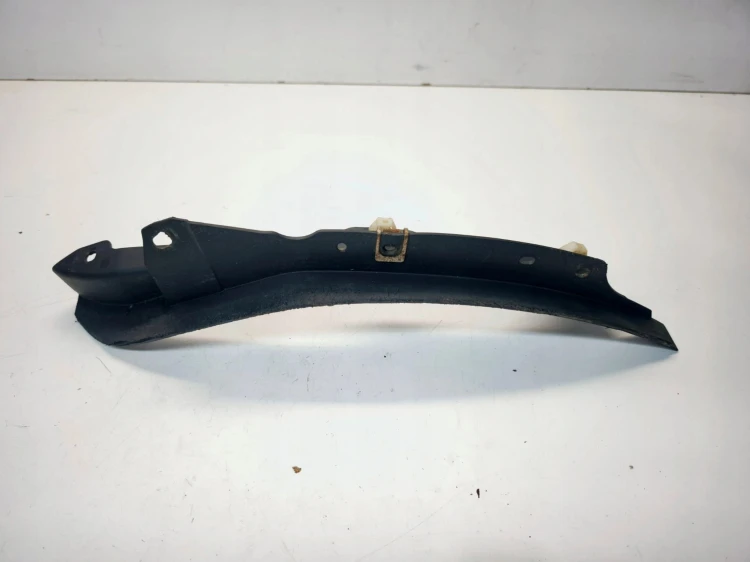 CHLAPACZ SPOJLER NADKOLA PRAWY PRZÓD AUDI A8 8T 8T0853888F