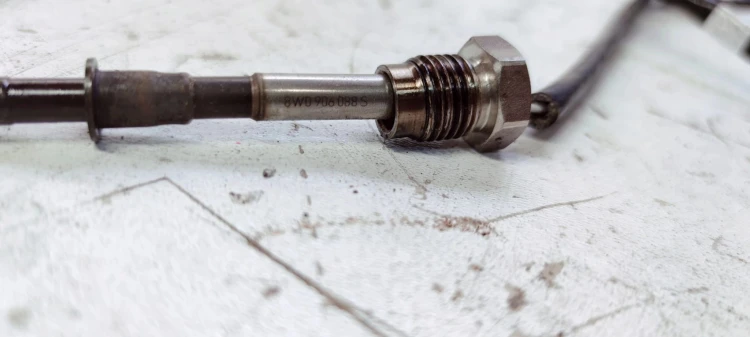 CZUJNIK TEMPERATURY SPALIN AUDI A4 A5 8W0906088S