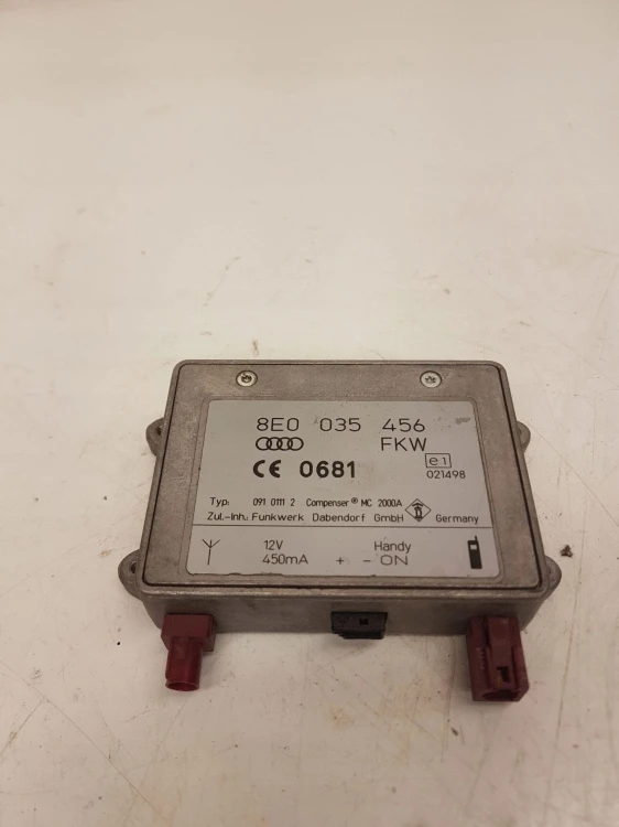 WZMACNIACZ ANTENY AUDI A4 B7 A6 C6 8E0035456
