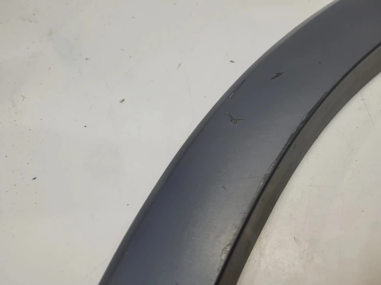 LISTWA Z BŁOTNIKA NAKŁADKA LEWY PRZÓD AUDI Q3 8U 8U0853717A SZARA