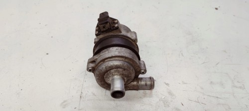 POMPA OBIEGU WODY ZAWÓR AUDI A4 A5 Q7 4M0965567A