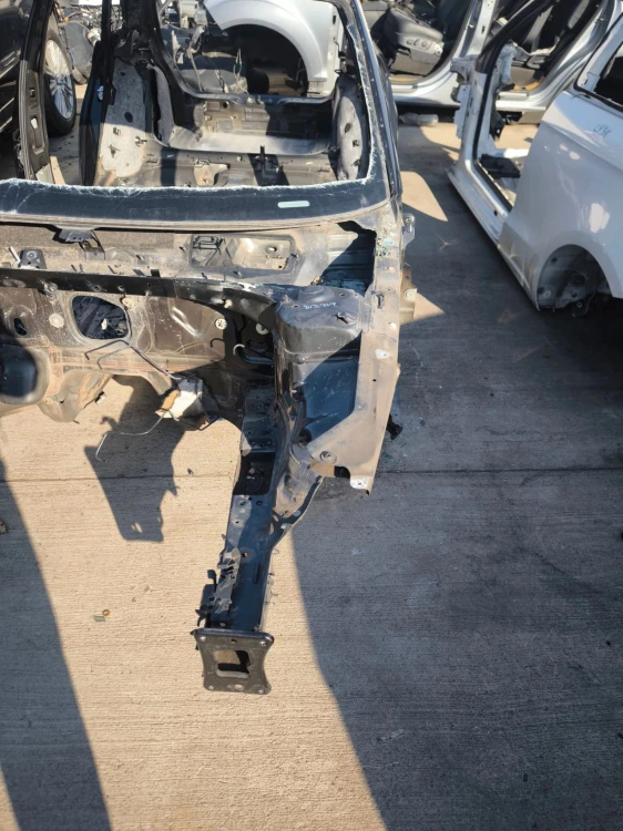 ĆWIARTKA PODŁUŻNICA FARTUCH LEWY PRZÓD A3 8V 3-DRZWI SPORTBACK 2011-2018