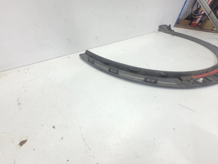 LISTWA Z BŁOTNIKA NAKŁADKA LEWY PRZÓD AUDI Q3 8U 8U0853717A SZARA