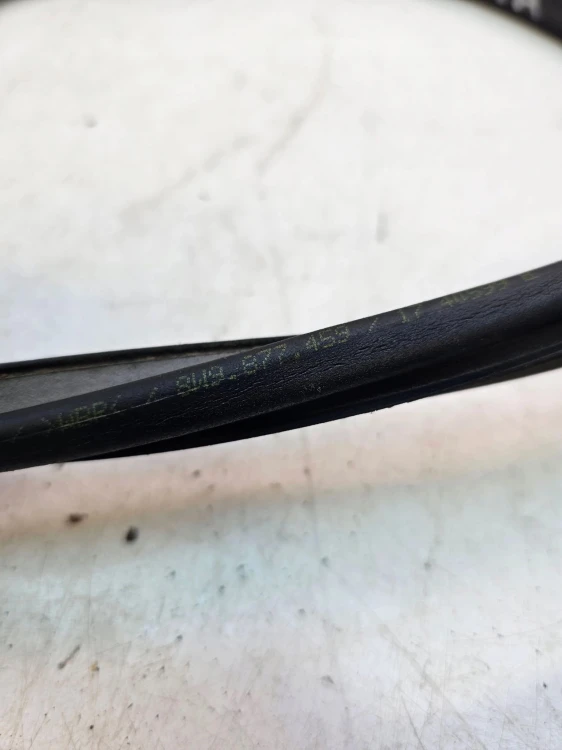 USZCZELKA SZYBERDACHU AUDI A4 B9 AVANT 8W9877459