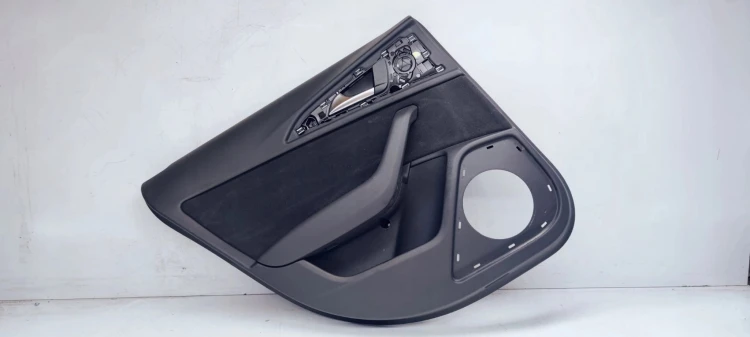 BOCZEK DRZWI L T AUDI A6 C7 4G086730L ALCANT *11*