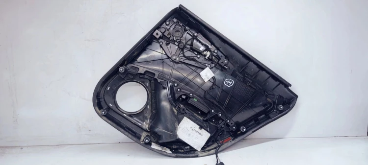 BOCZEK DRZWI L T AUDI A6 C7 4G086730L ALCANT *11*