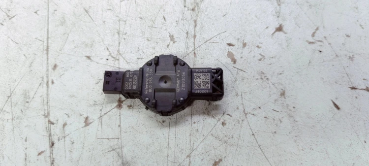 CZUJNIK SENSOR DESZCZU AUDI A1 A4 A5 A6 8U0955559