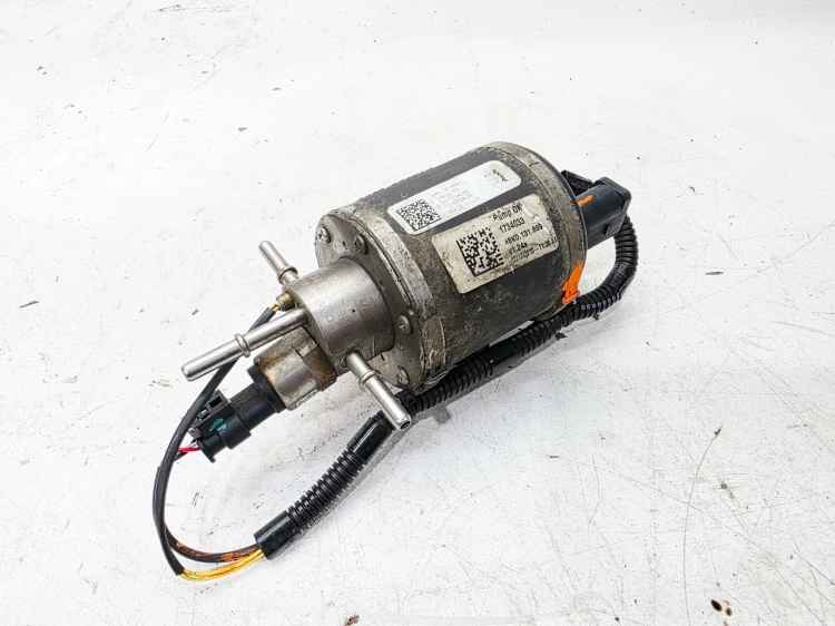 POMPA PŁYNU ŚRODKA REDUKUJĄCEGO AUDI A4 B8 A5 8T Q5 8R 8K0131899G