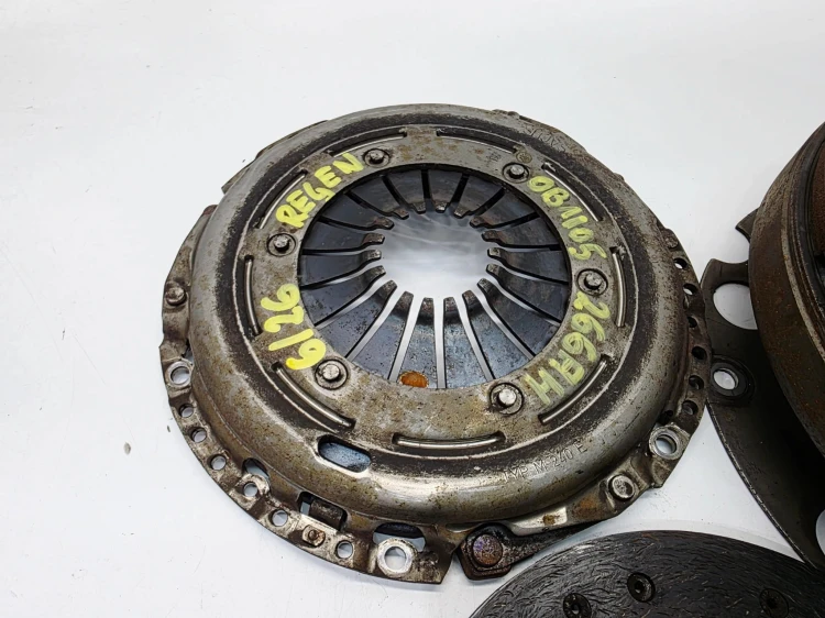 KOŁO DWUMASOWE SPRZĘGŁO AUDI A4 B8 A5 2.0 TDI TFSI 0B1105266AH 6/26