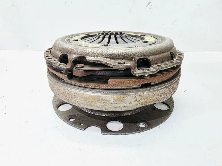 KOŁO DWUMASOWE SPRZĘGŁO AUDI A4 B8 A5 2.0 TDI TFSI 0B1105266AH 6/26