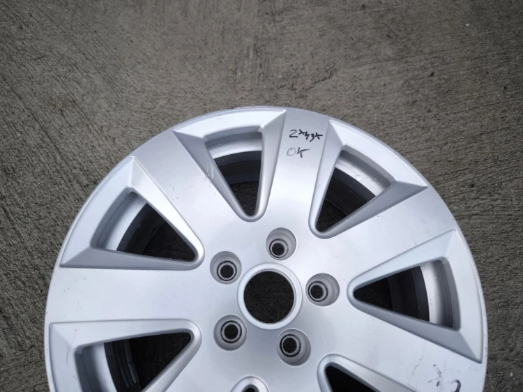 FELGA ALUMINIOWA AUDI A3 A4 A6 VW SKODA 7.0J R16 ET42 4F0601025AN Z*43* OK