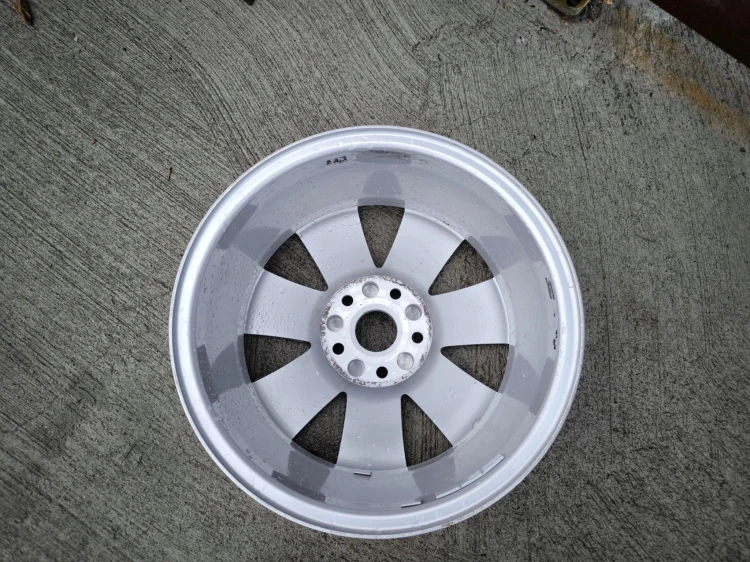 FELGA ALUMINIOWA AUDI A3 A4 A6 VW SKODA 7.0J R16 ET42 4F0601025AN Z*43* OK