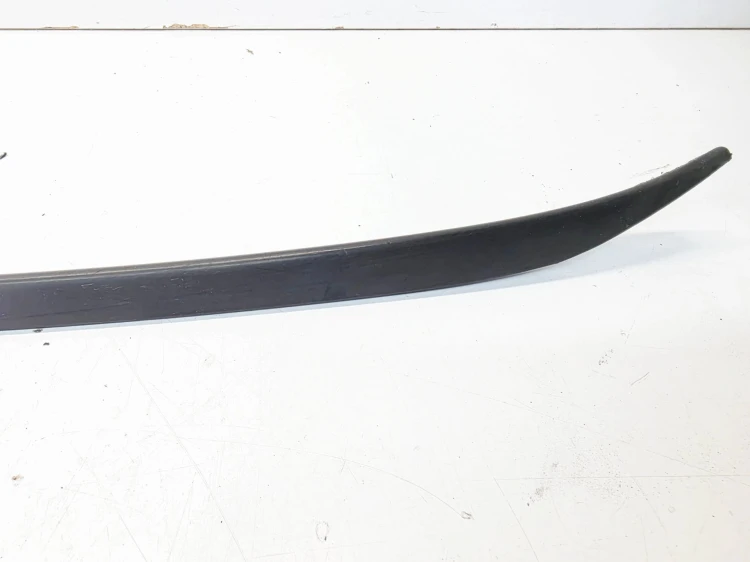 LISTWA ZGARNIAJĄCA SZYBY CZOŁOWEJ PRAWY PRZÓD AUDI A6 C6 4F0854328