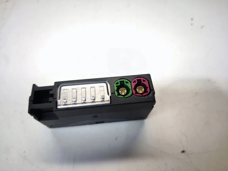 GNIAZDO PORT USB C ŁADOWARKI AUDI A4 B9 LIFT A5 8W 8W0035708A