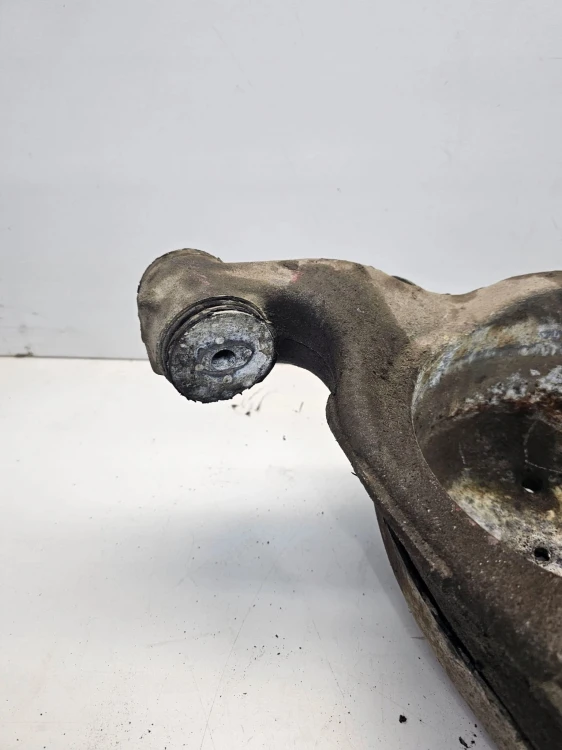 WAHACZ PRAWY TYŁ POD PNEUMATYKĘ AUDI A6 C6 4F0505312L