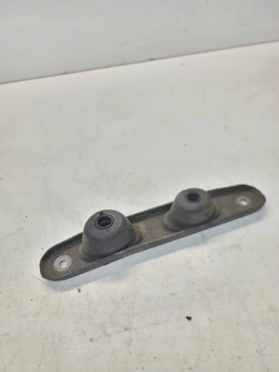 WIESZAK UCHWYT TŁUMIKA WYDECHU AUDI A3 8P VW 1K0253144AD