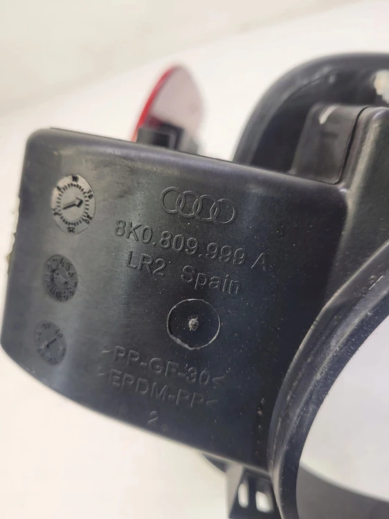 KLAPKA WLEWU PALIWA AUDI A4 B8 8K0809999A LY3J