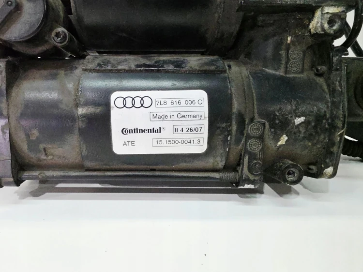 SPRĘŻARKA KOMPRESOR ZAWIESZENIA PNEUMATYKI AUDI Q7 4L 7L8616006C