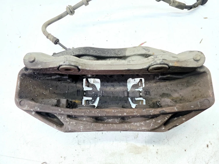 ZACISK HAMULCOWY PRAWY PRZÓD AUDI Q7 4M 4M0615106CP 375MM