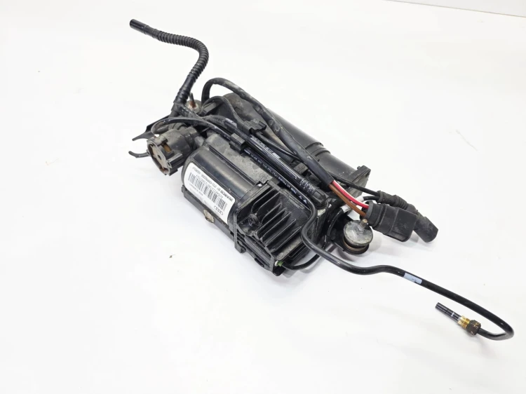 SPRĘŻARKA KOMPRESOR ZAWIESZENIA PNEUMATYKI AUDI Q7 4L 7L8616006C