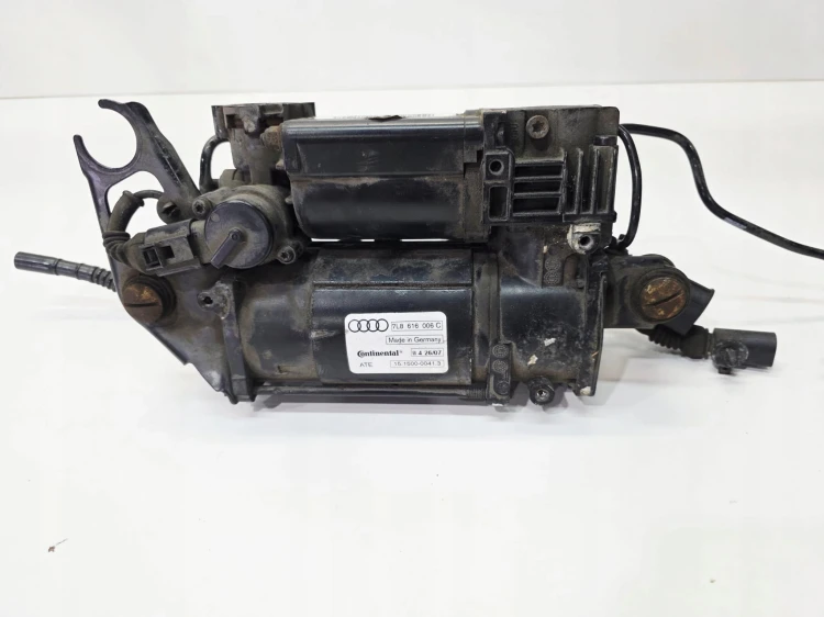 SPRĘŻARKA KOMPRESOR ZAWIESZENIA PNEUMATYKI AUDI Q7 4L 7L8616006C