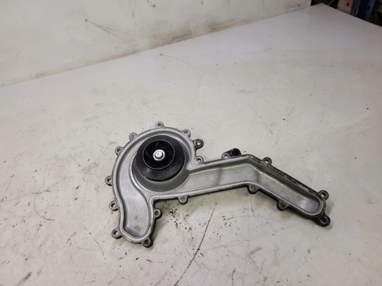 POMPA WODY AUDI A4 A5 A6 A7 Q7 3.0 TDI 059121008T
