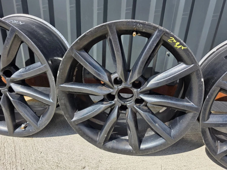 FELGI FELGA KOMPLET VW SKODA AUDI SEAT 8.0J R18 ET38 4F0601025BN Z*81*