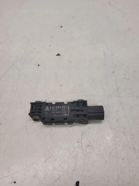 CZUJNIK UDERZENIOWY AUDI A3 TT VW SEAT 8J0959651