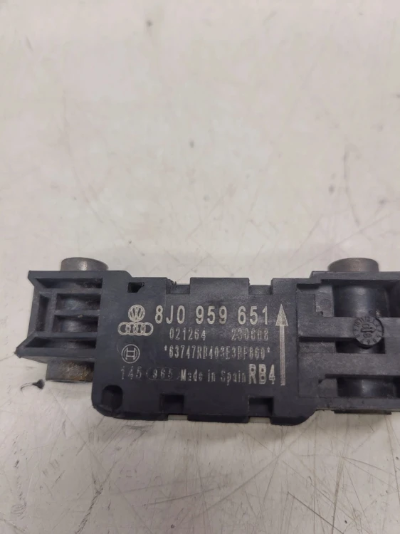 CZUJNIK UDERZENIOWY AUDI A3 TT VW SEAT 8J0959651