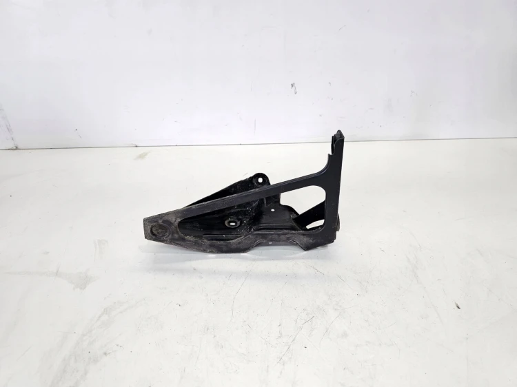 WIESZAK INTERCOOLERA PRAWY AUDI A4 B6 B7 8E0145814F