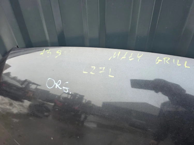 MASKA AUDI A3 8P MAŁY GRILL 2003-2004 LZ7L ORYGINAŁ !!!