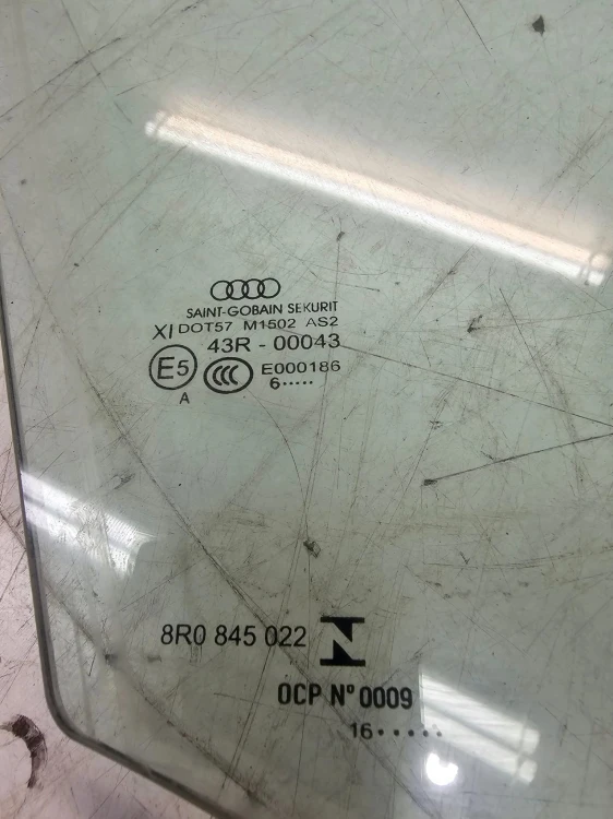 SZYBA BOCZNA DRZWI PRAWY PRZÓD AUDI Q5 8R LIFT 2016R PODWÓJNA