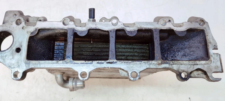 KOLEKTOR SSĄCY AUDI A4 B9 A5 2.0 TDI 04L129766AS
