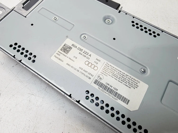 WZMACNIACZ RADIA BANG & OLUFSEN AUDI Q5 FY 80A035223A