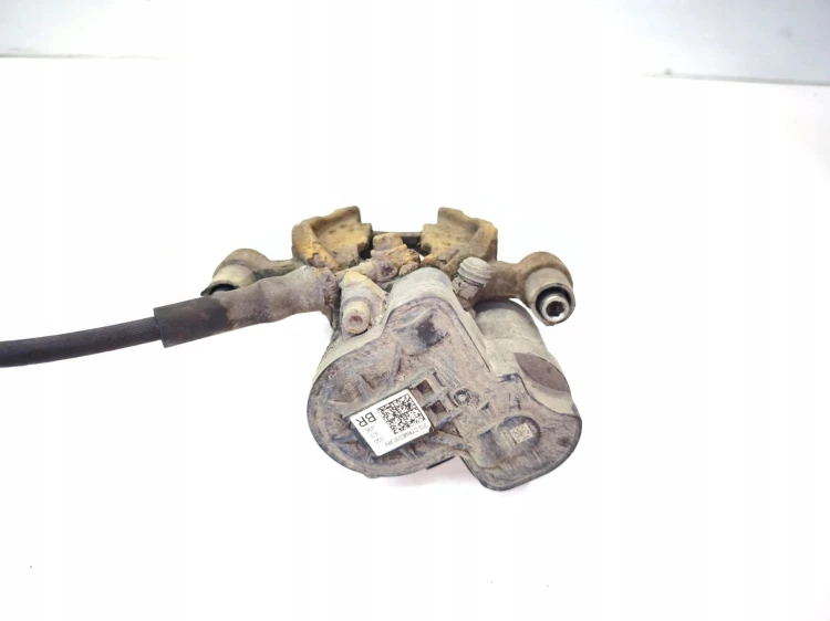 ZACISK HAMULCOWY PRAWY TYŁ AUDI A3 8V VW SEAT SKODA 5Q0615406BR